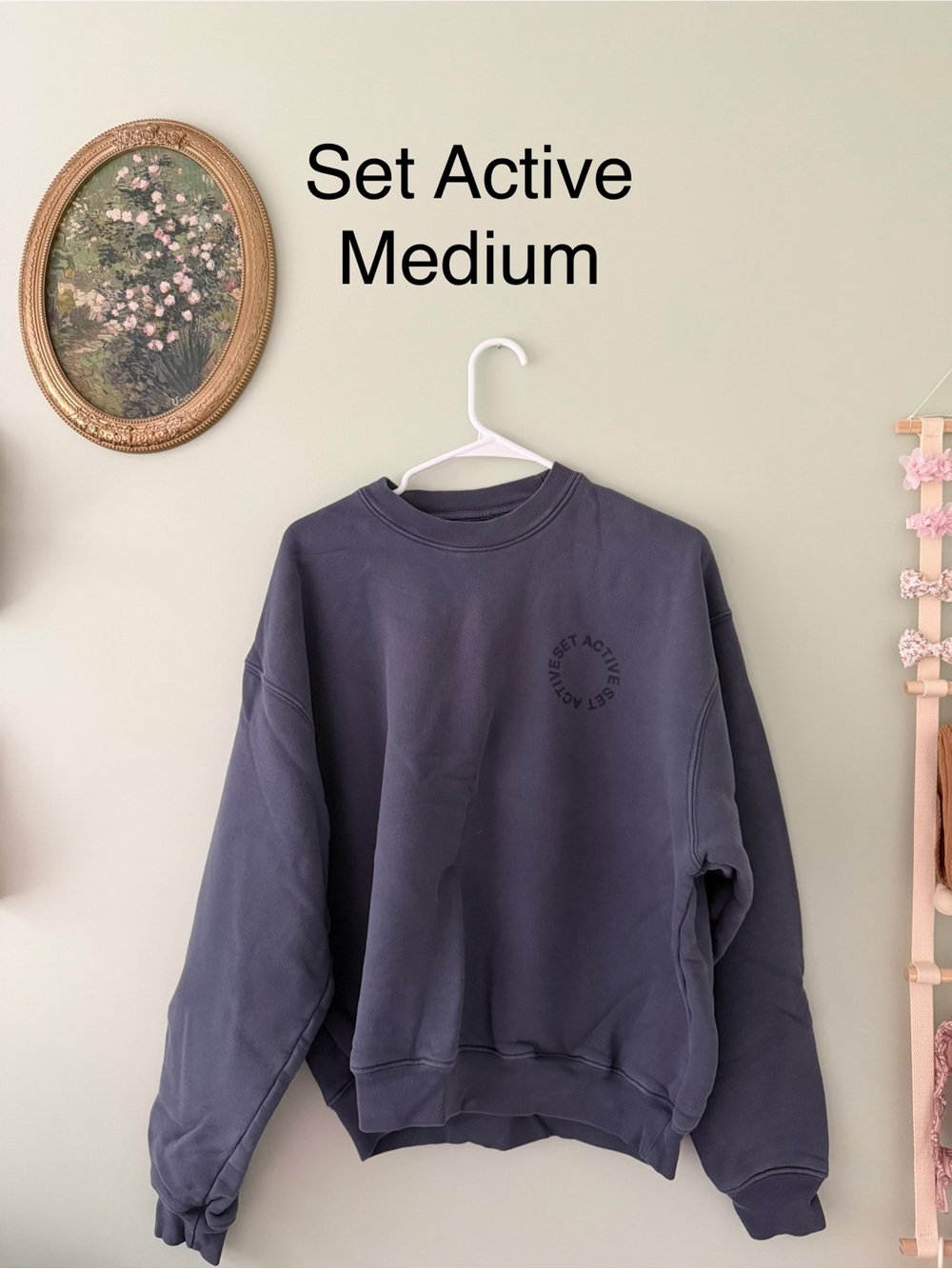 Set Active crewneck